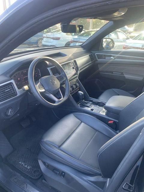 Used 2023 Volkswagen Atlas Cross Sport SE FWD image 17