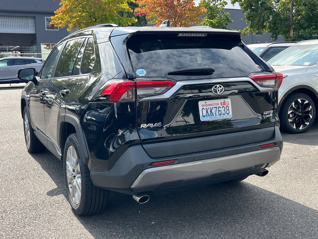 Used 2019 Toyota RAV4 Limited w/ Advanced Technology Package AWD/4WD image 11