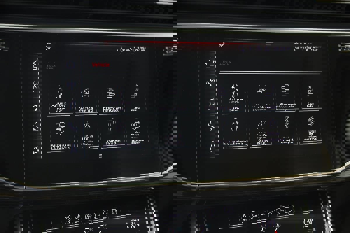 Used 2021 Audi Q7 3.0T Prestige w/ Prestige Package image 39