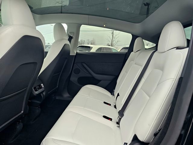 Used 2025 Tesla Model Y Long Range image 23