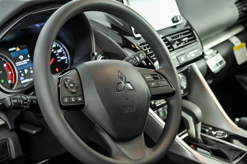 New 2026 Mitsubishi Eclipse Cross LE AWD/4WD image 17