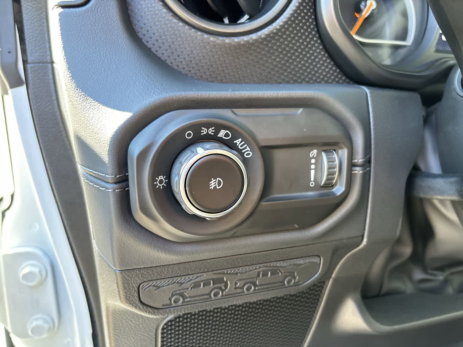 New 2026 Jeep Wrangler Unlimited Rubicon AWD/4WD image 10