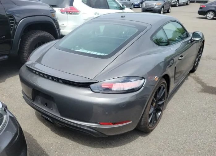 Used 2021 Porsche 718 Cayman RWD image 2