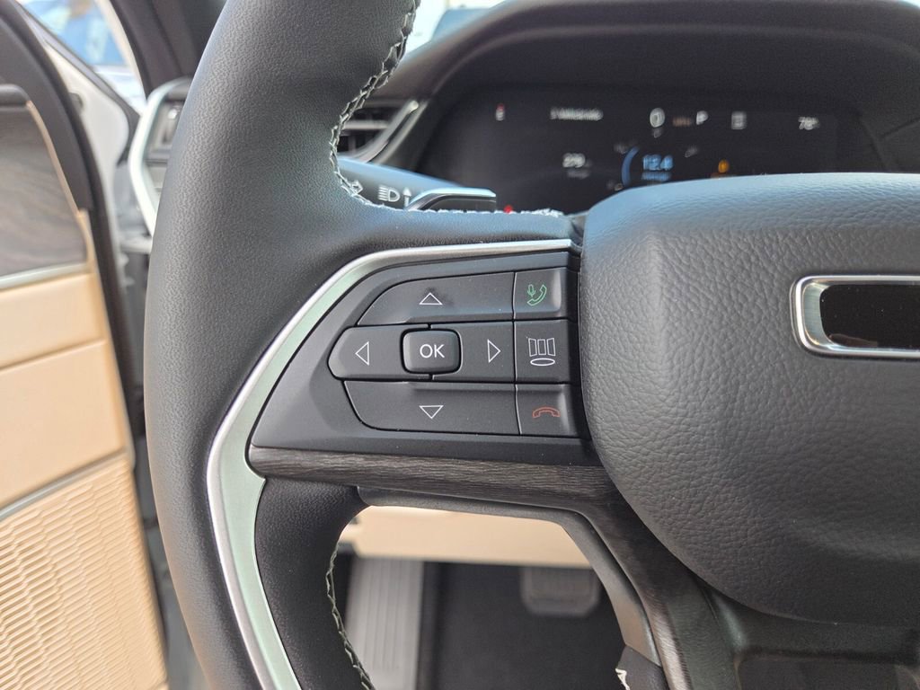 New 2026 Jeep Grand Cherokee L Limited RWD image 18