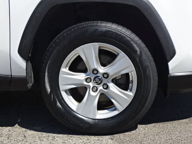 Certified 2019 Toyota RAV4 XLE w/ Convenience Package AWD/4WD image 7