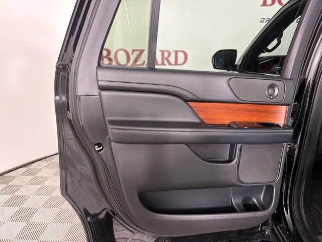 Used 2018 Lincoln Navigator L Reserve w/ Technology Package AWD/4WD image 34