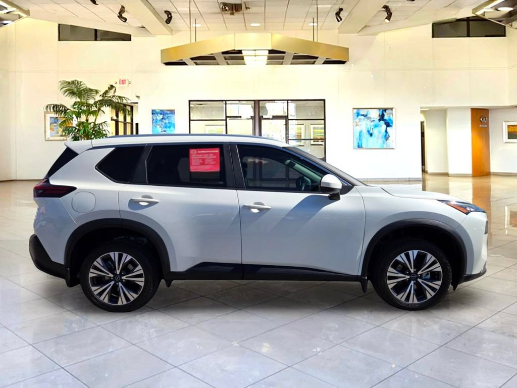 Certified 2023 Nissan Rogue SV w/ SV Premium B Package FWD image 4