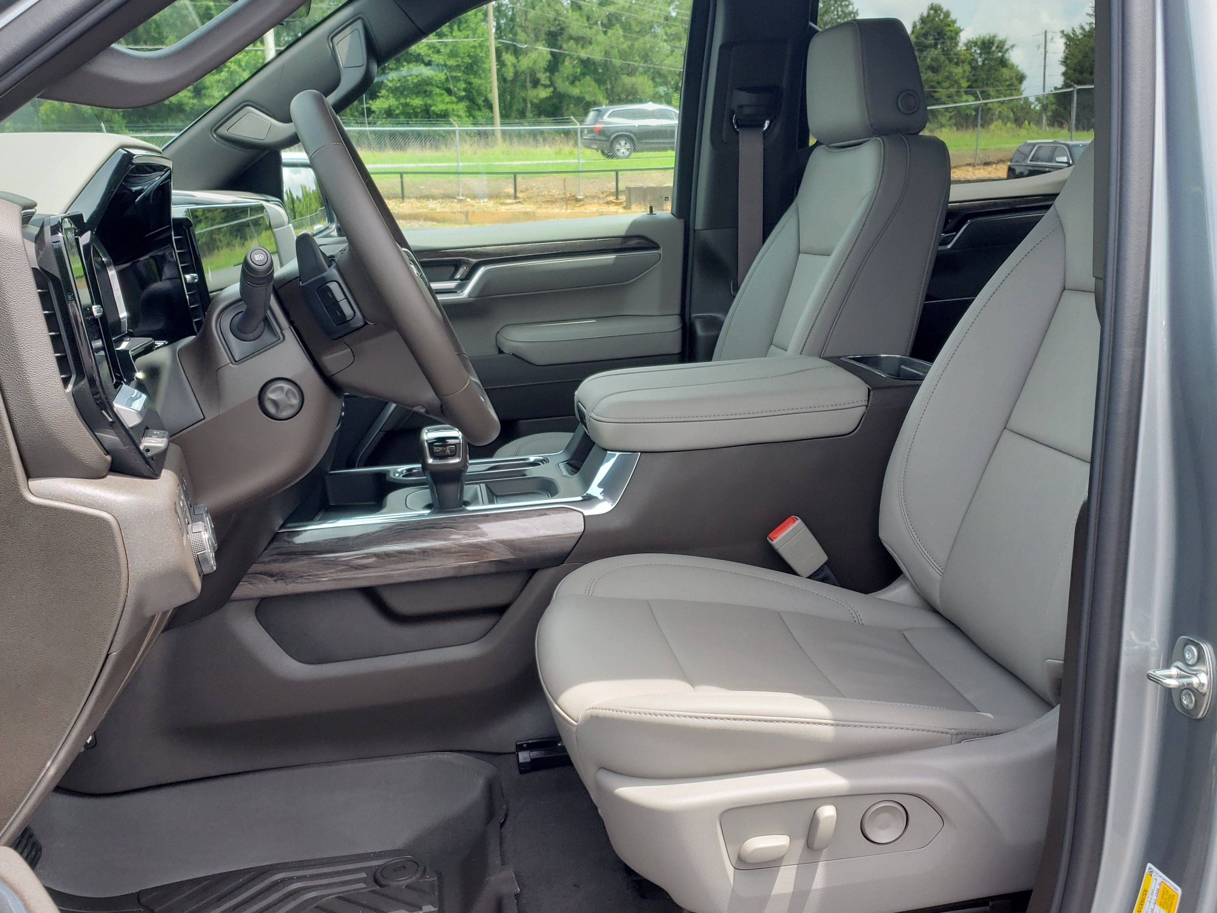 New 2026 Chevrolet Silverado 1500 LTZ AWD/4WD image 28