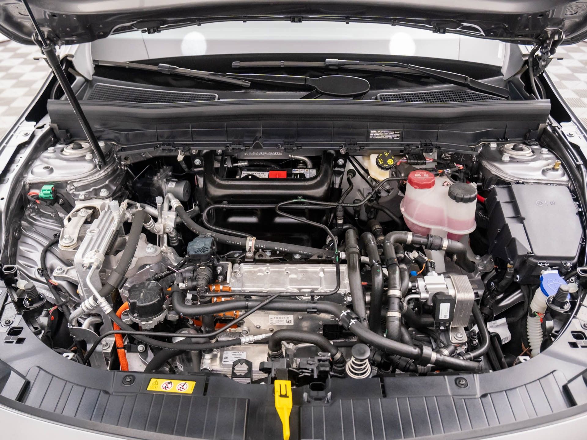 Certified 2023 Mercedes-Benz EQB 300 4MATIC image 31