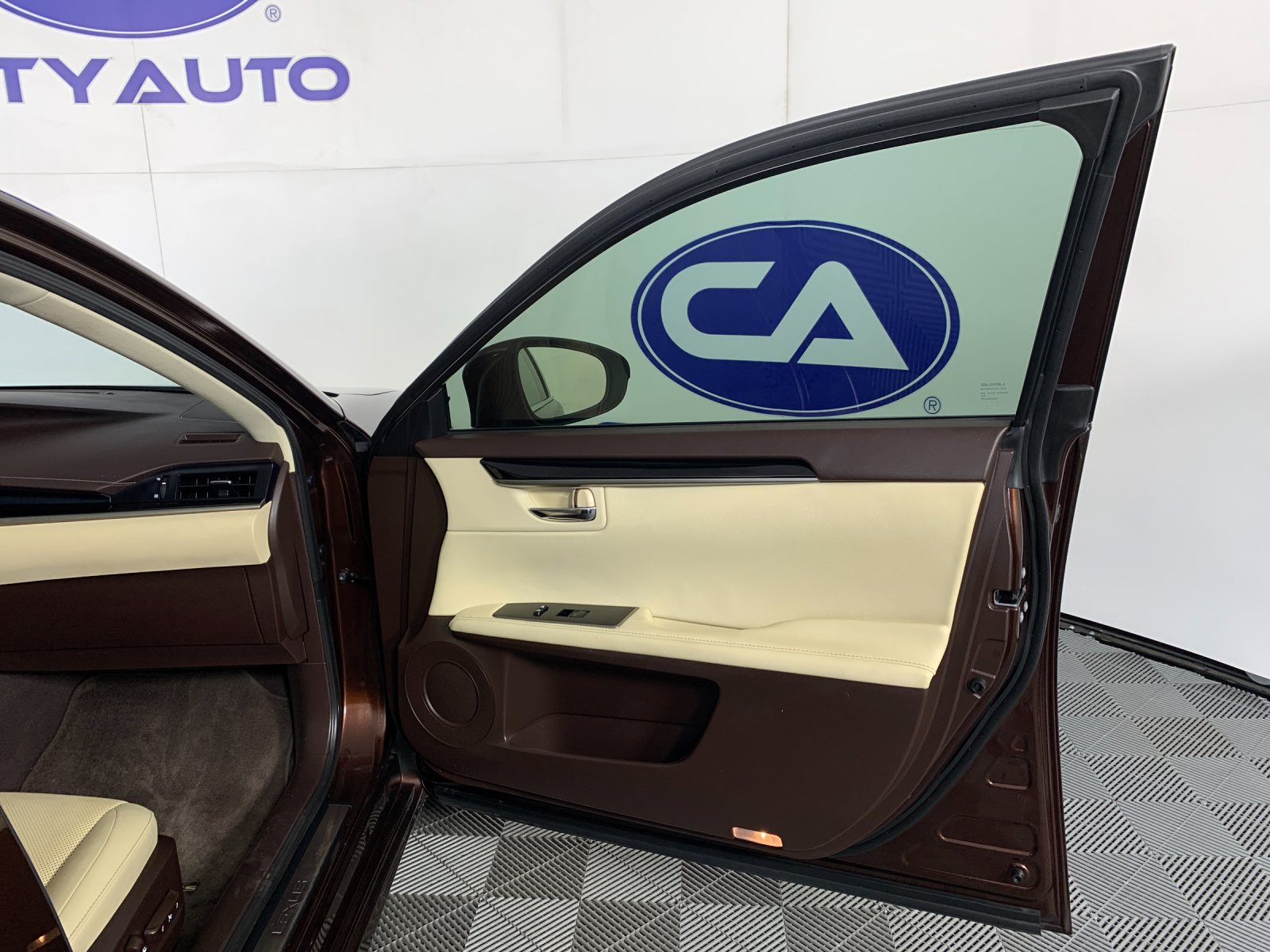 Used 2018 Lexus ES 350 w/ Accessory Package 2 FWD image 35