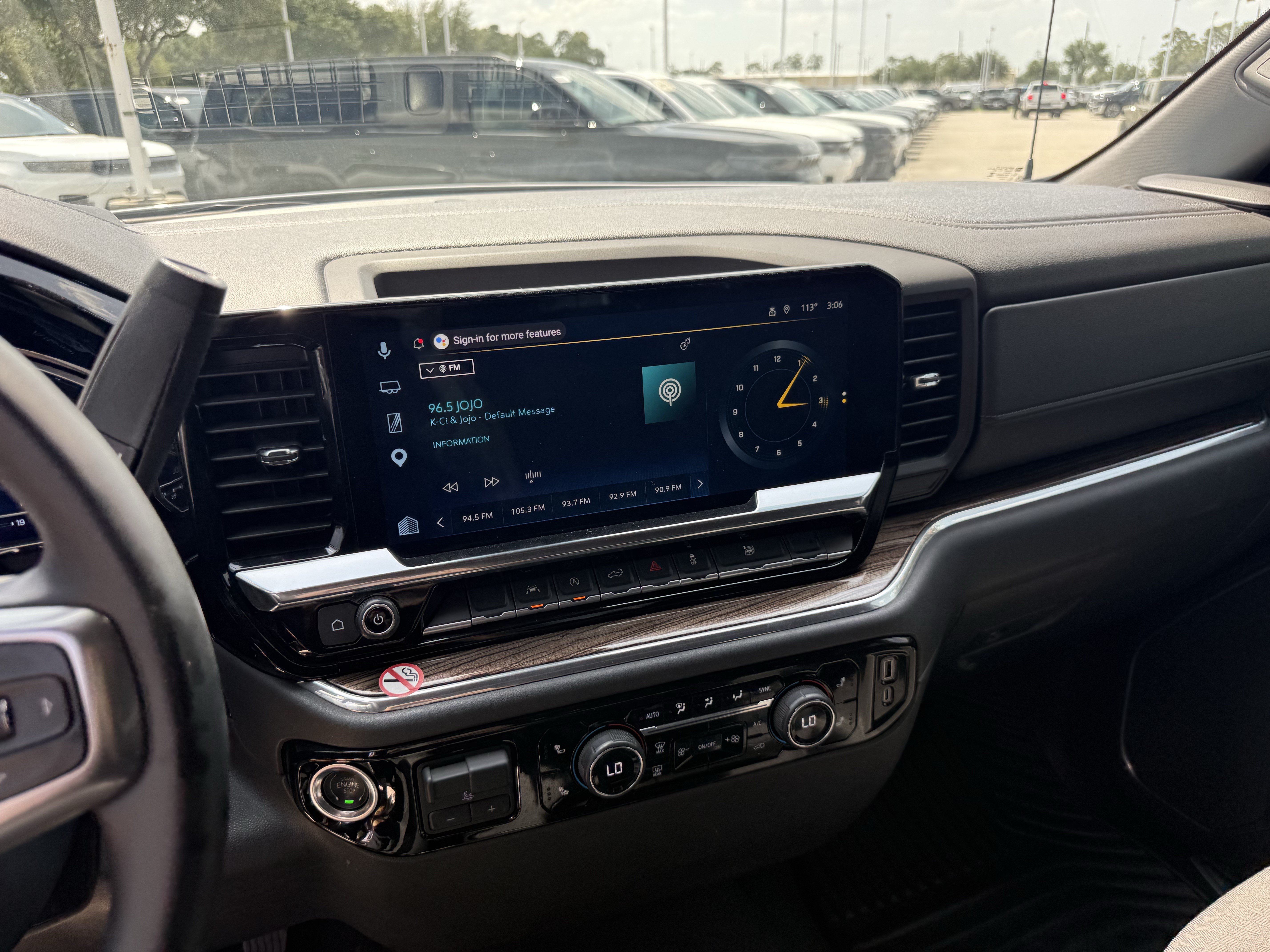 Used 2025 Chevrolet Silverado 1500 LT RWD image 19