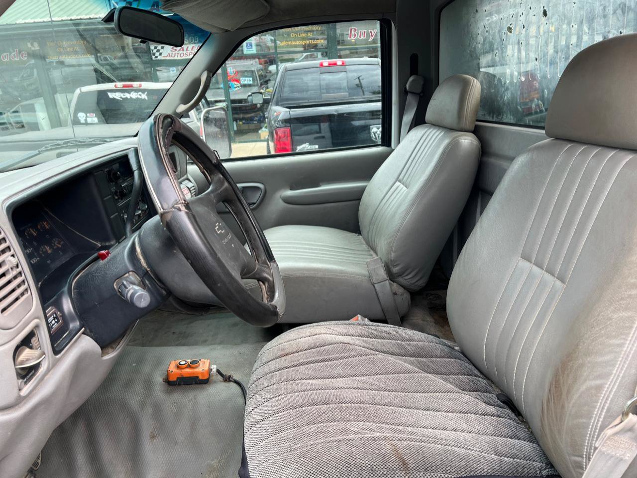 Used 2002 Chevrolet Silverado 3500 2WD Regular Cab HD image 6
