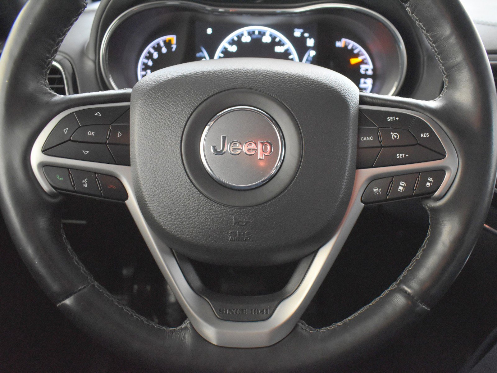 Used 2021 Jeep Grand Cherokee Overland AWD/4WD image 16