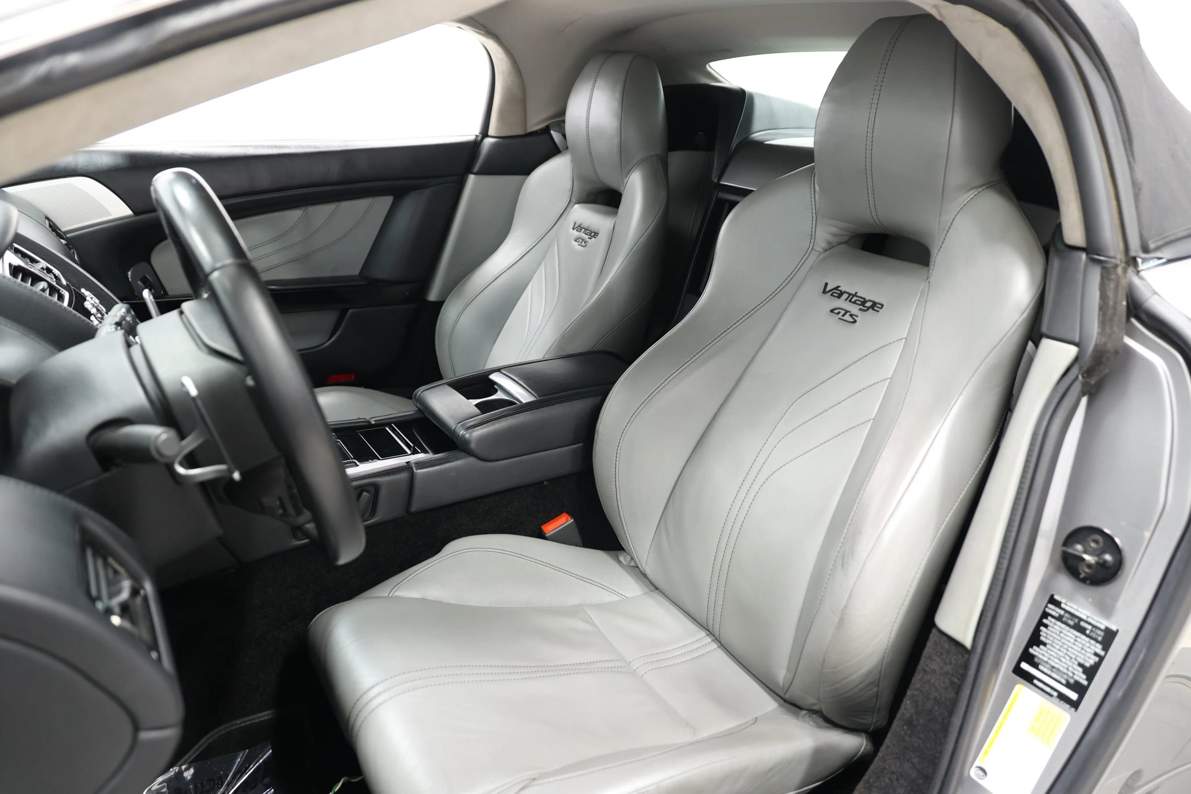 Used 2016 Aston Martin V8 Vantage S image 13