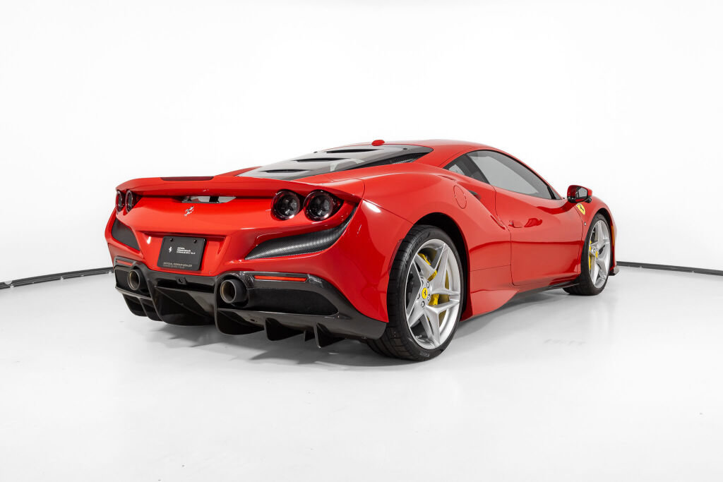 Certified 2022 Ferrari F8 Tributo RWD image 8
