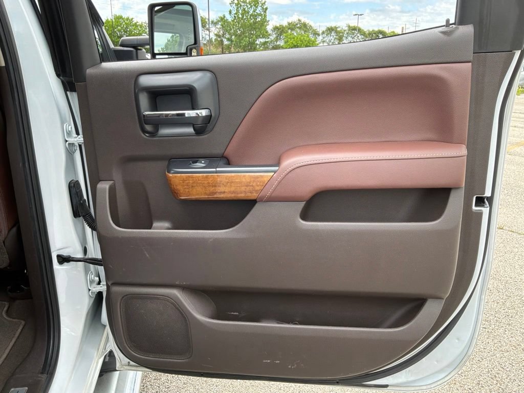 Used 2019 Chevrolet Silverado 2500 High Country w/ Duramax Plus Package AWD/4WD image 28