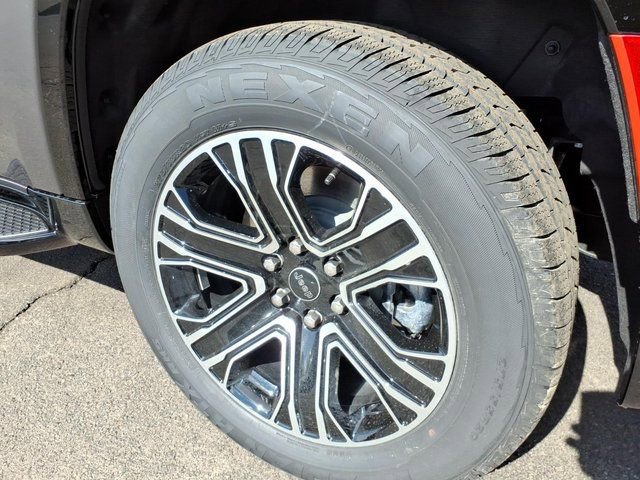 New 2026 Jeep Grand Wagoneer 4WD image 4