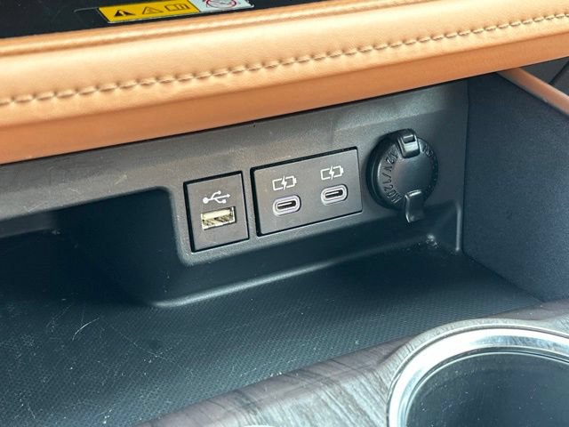 Certified 2025 Toyota Highlander Platinum AWD/4WD image 79