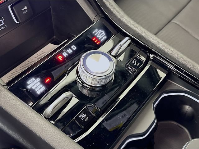 New 2025 Jeep Grand Cherokee Summit w/ Obsidian Package image 17