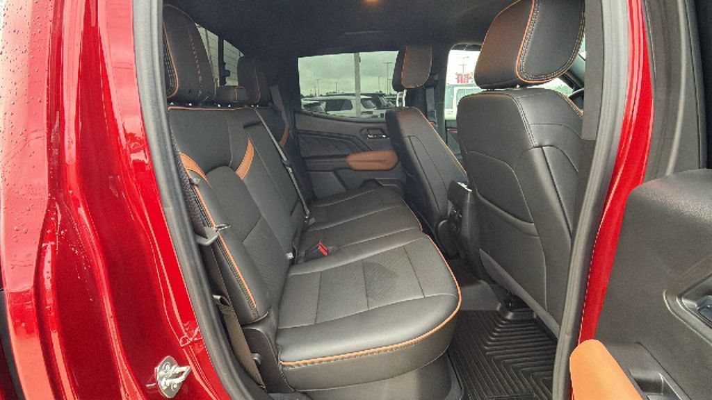 Used 2025 GMC Canyon AT4 w/ AT4 Premium Package AWD/4WD image 29