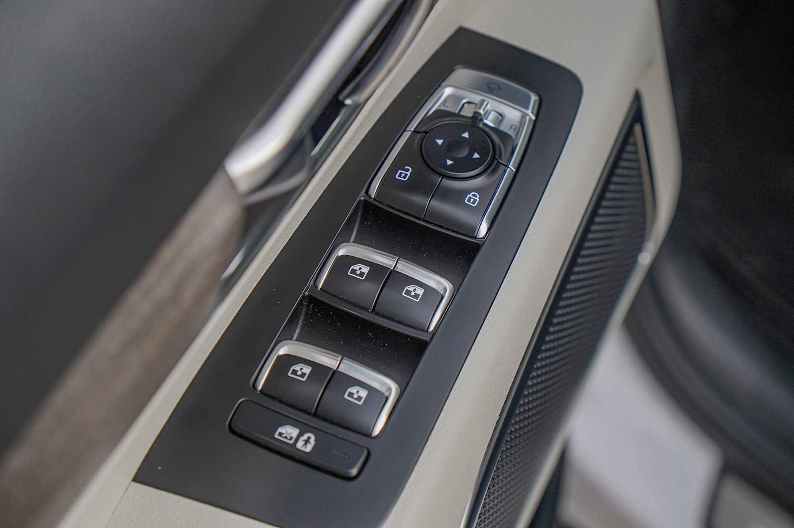 Certified 2022 Kia Telluride SX w/ SX Prestige Package image 25