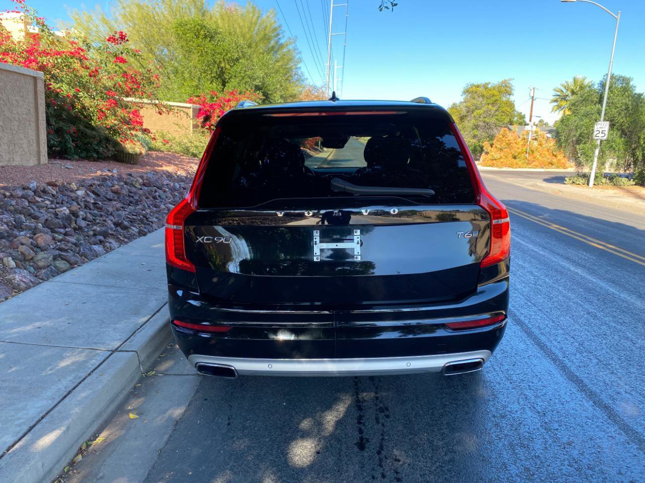 Used 2020 Volvo XC90 T6 Momentum image 5