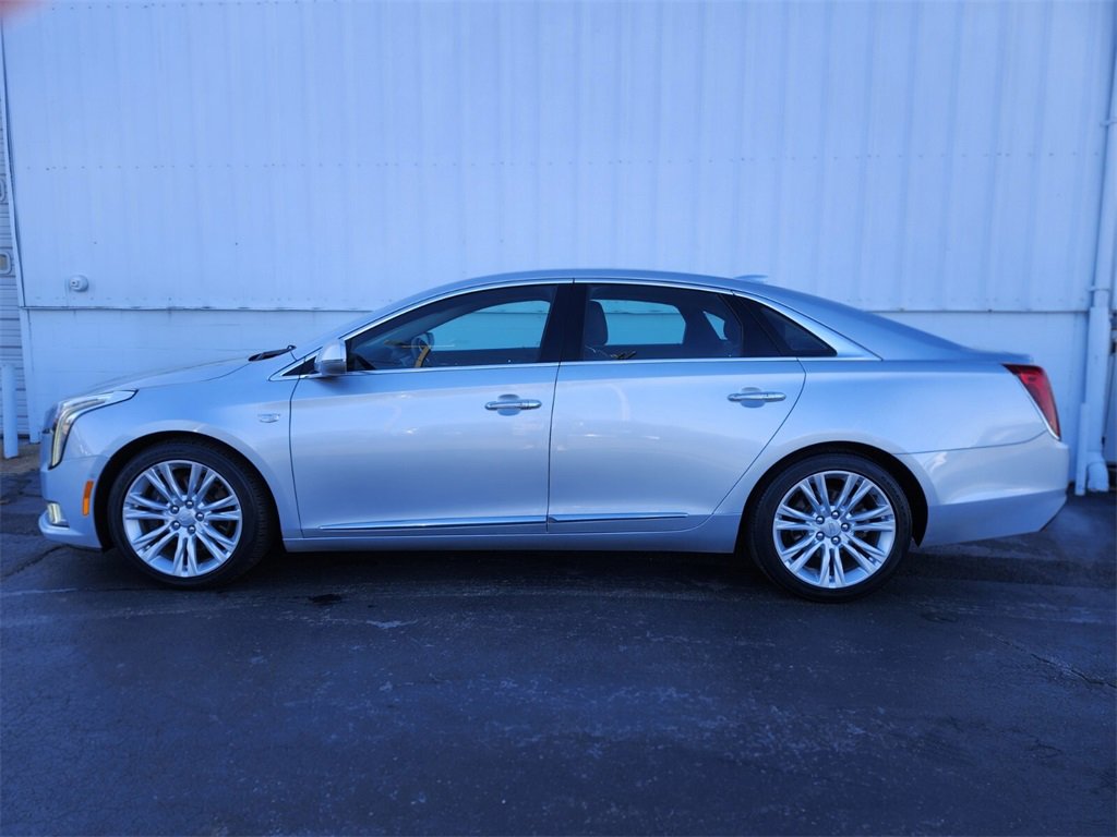 Used 2019 Cadillac XTS Luxury image 2
