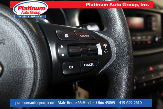 Used 2016 Kia Sorento LX image 15