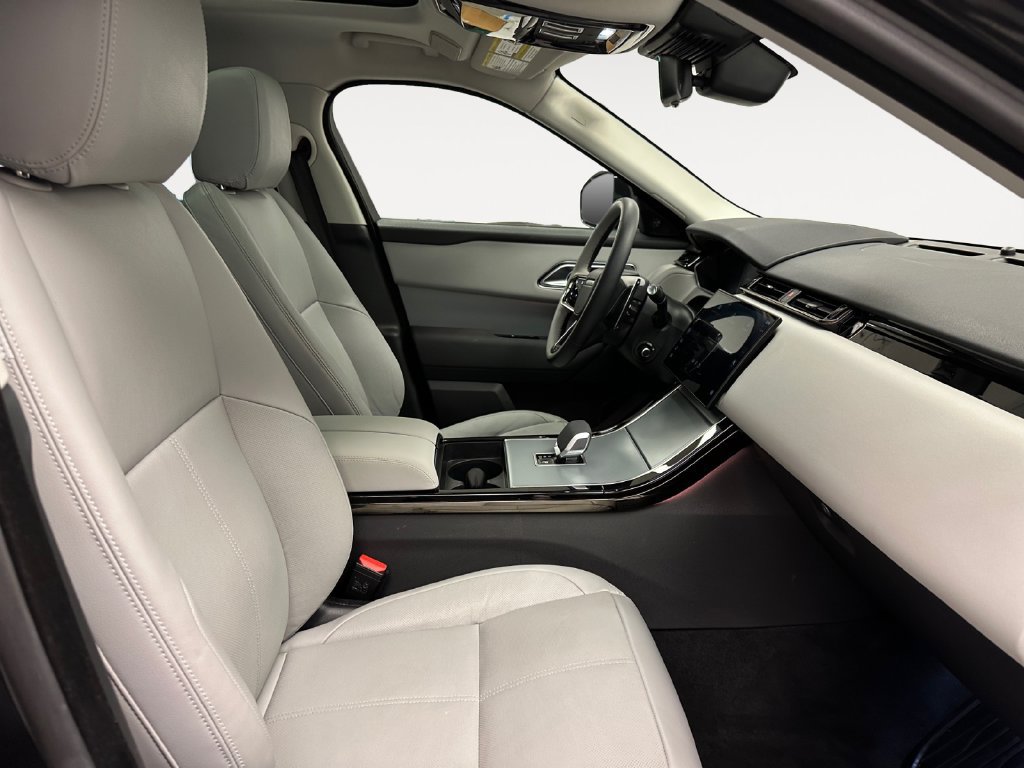 Used 2025 Land Rover Range Rover Velar S AWD/4WD image 16