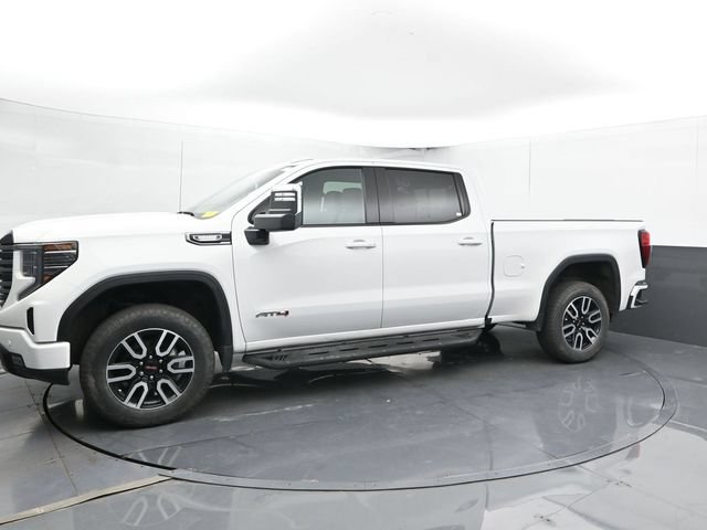 Used 2025 GMC Sierra 1500 AT4 w/ Technology Package AWD/4WD image 8