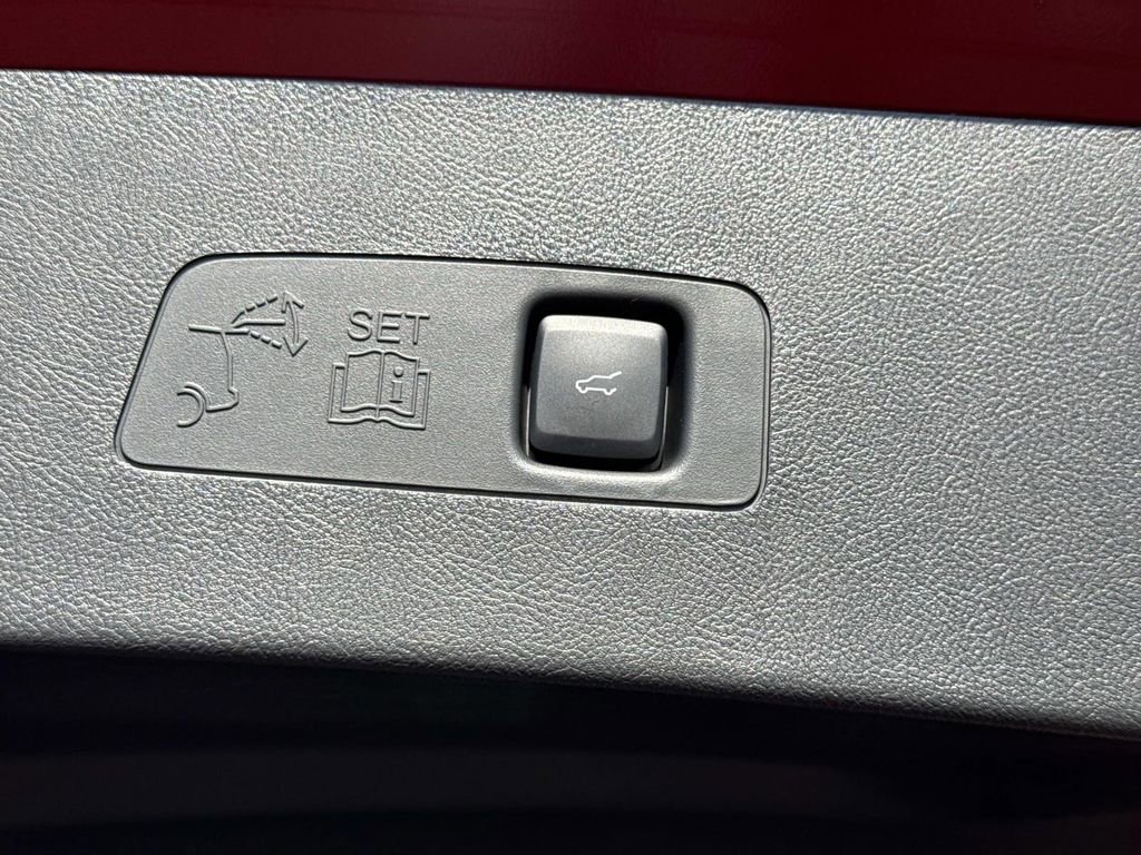 New 2026 Lincoln Corsair Reserve w/ Jet Appearance Package image 12