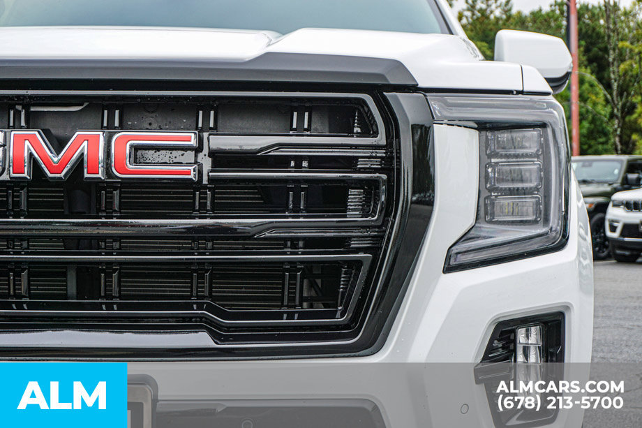 Used 2023 GMC Yukon XL AT4 AWD/4WD image 11
