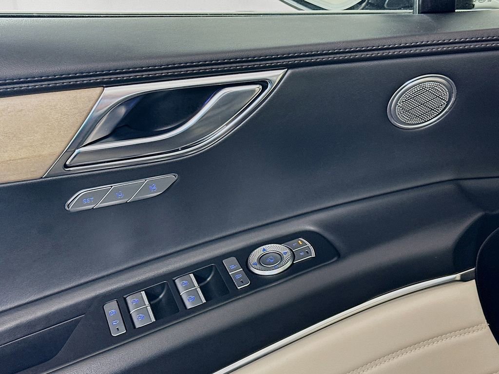 Used 2022 Genesis GV80 3.5T image 18