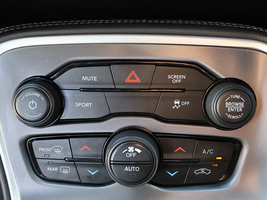 Used 2019 Dodge Challenger SXT RWD image 39