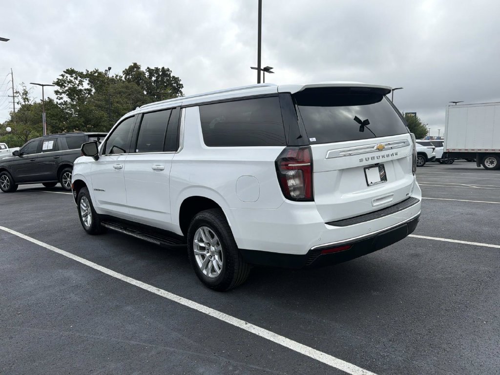 Used 2024 Chevrolet Suburban LT AWD/4WD image 5