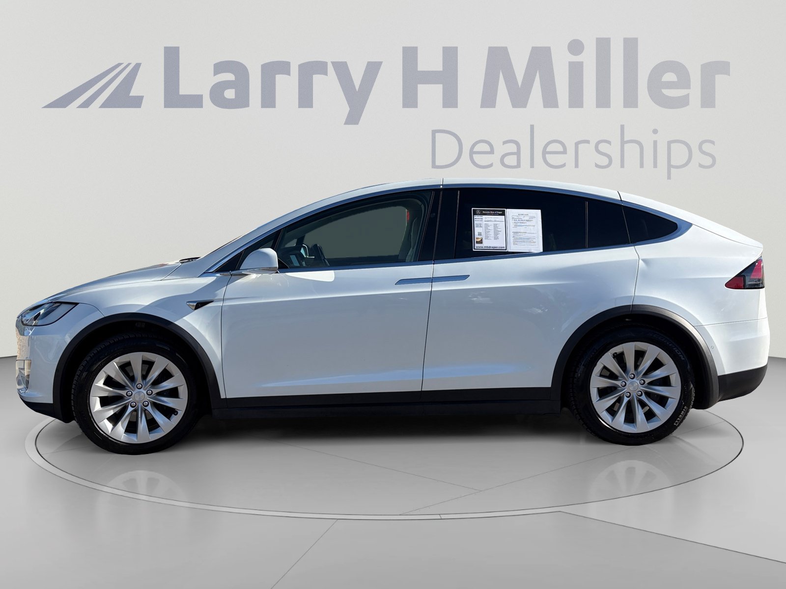 Used 2019 Tesla Model X Long Range AWD/4WD image 2