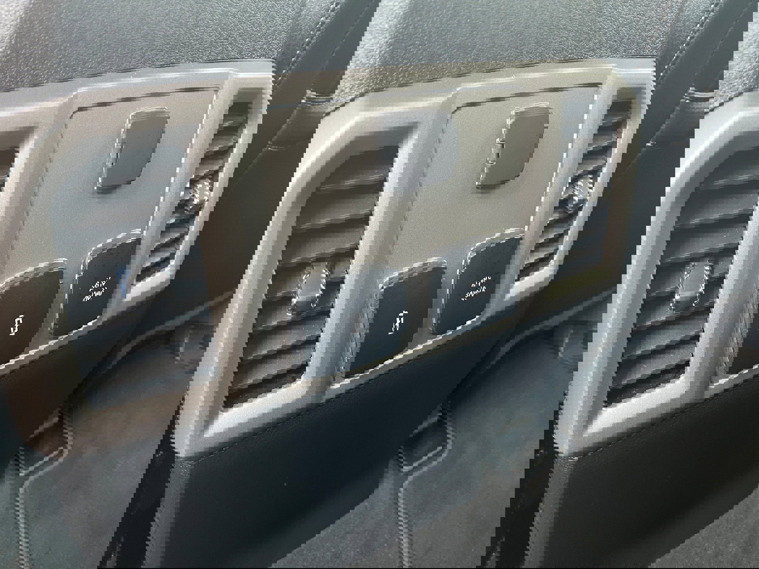 Certified 2020 Ford F350 Lariat w/ Chrome Package image 14