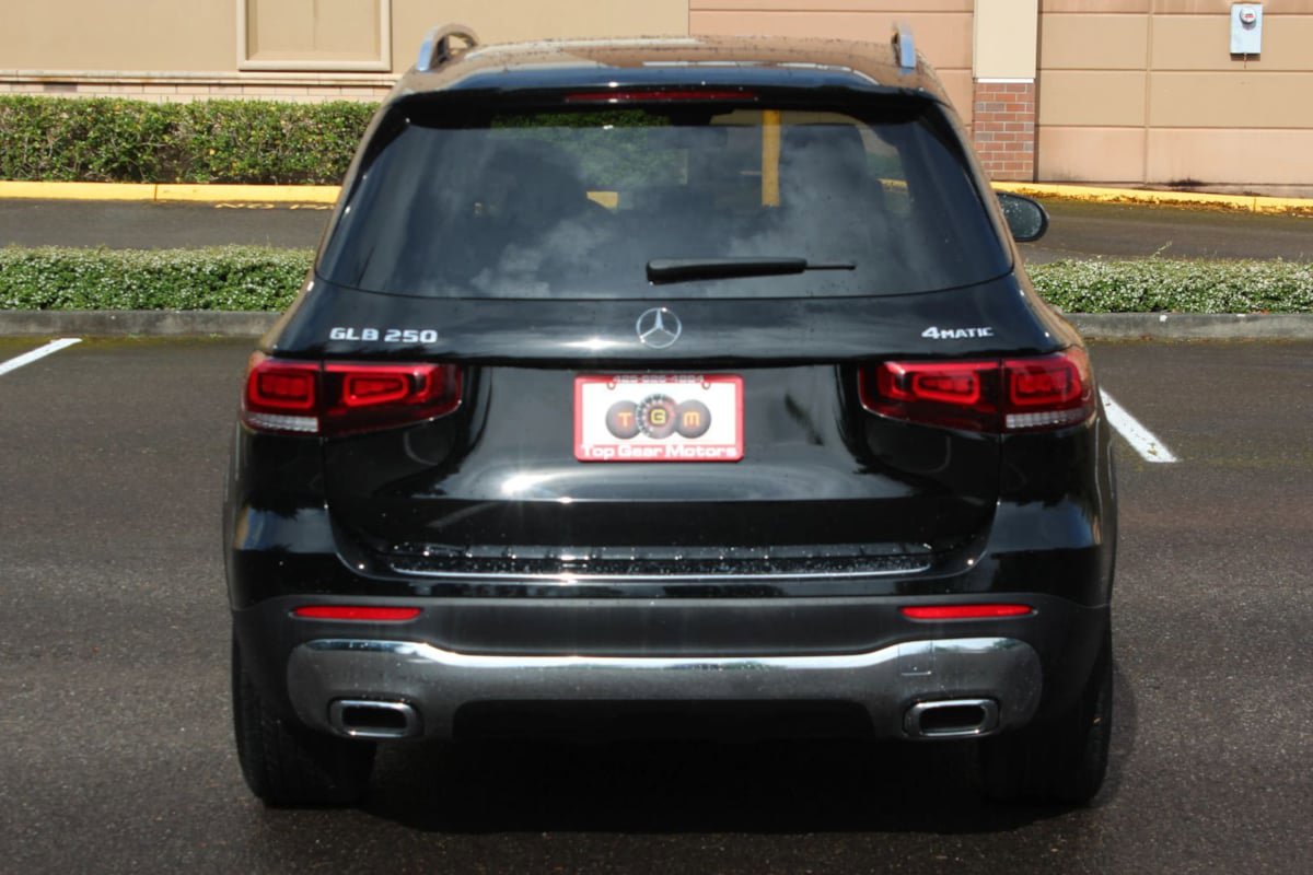 Used 2021 Mercedes-Benz GLB 250 4MATIC image 4