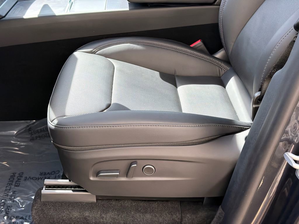 Used 2026 Tesla Model Y Long Range image 16