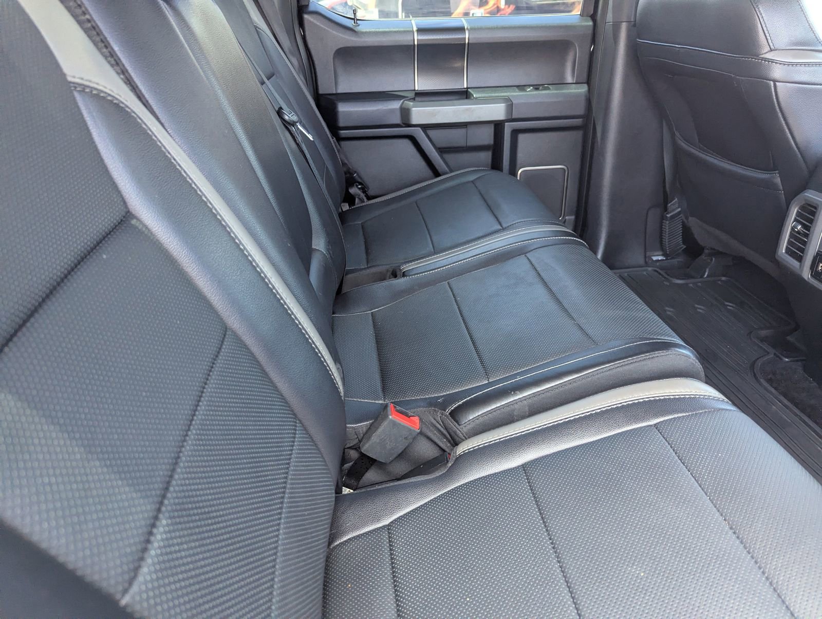 Used 2018 Ford F150 Raptor w/ Equipment Group 802A Luxury AWD/4WD image 14
