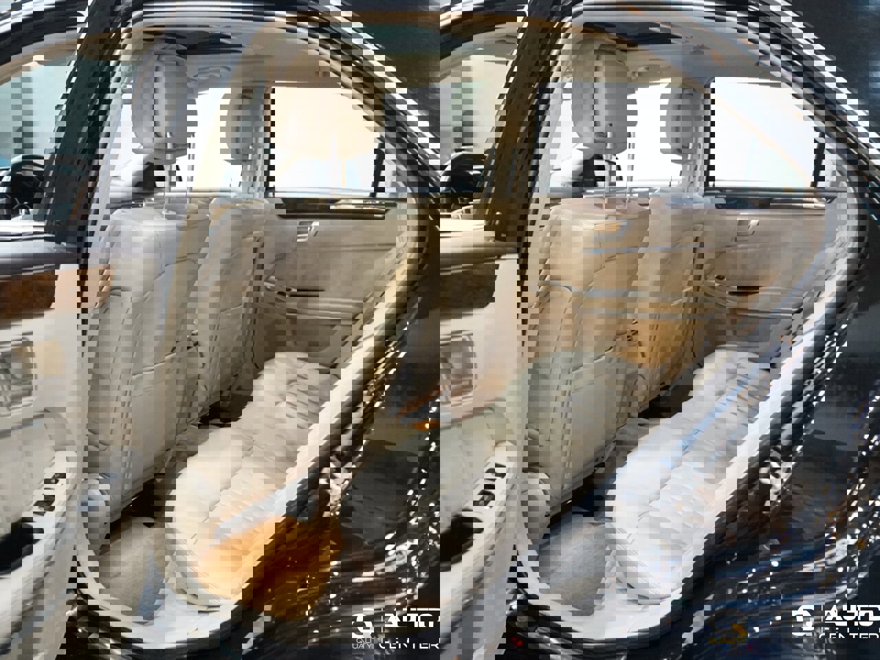 Used 2014 Mercedes-Benz E 250 E 250 Base BlueTEC® 4MATI image 30