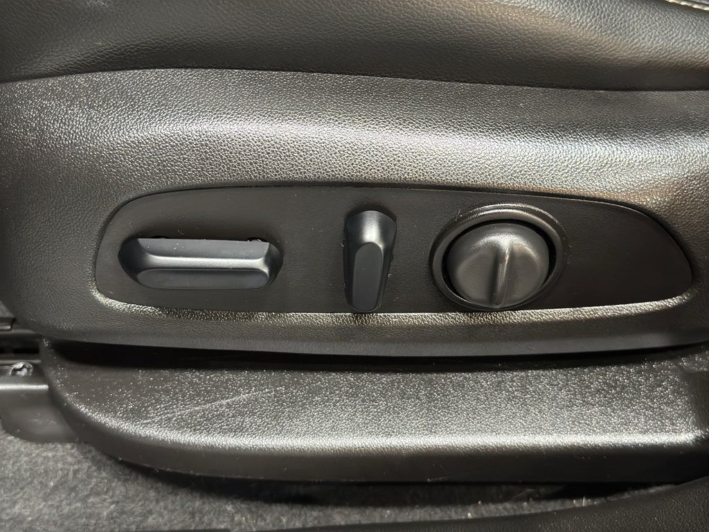 Used 2018 GMC Acadia SLT image 16