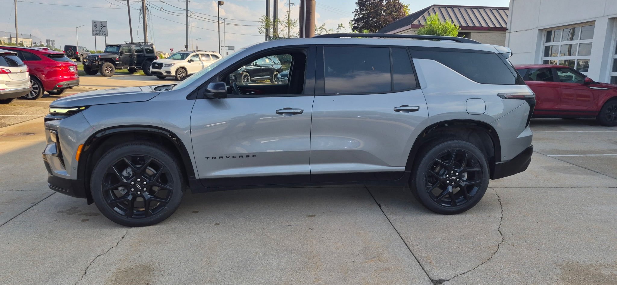 Used 2026 Chevrolet Traverse RS AWD/4WD image 5