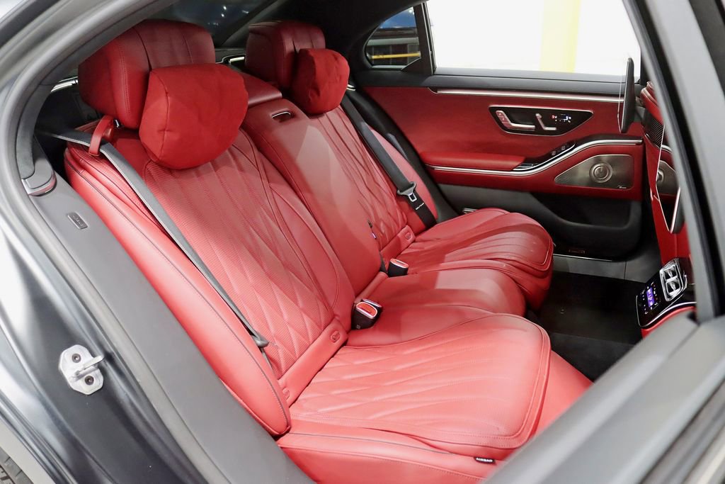 Used 2024 Mercedes-Benz S 63 AMG S image 37