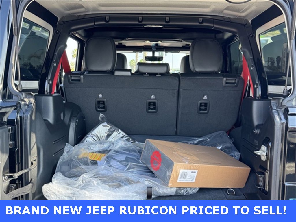 Used 2023 Jeep Wrangler Unlimited Rubicon 4xe image 17