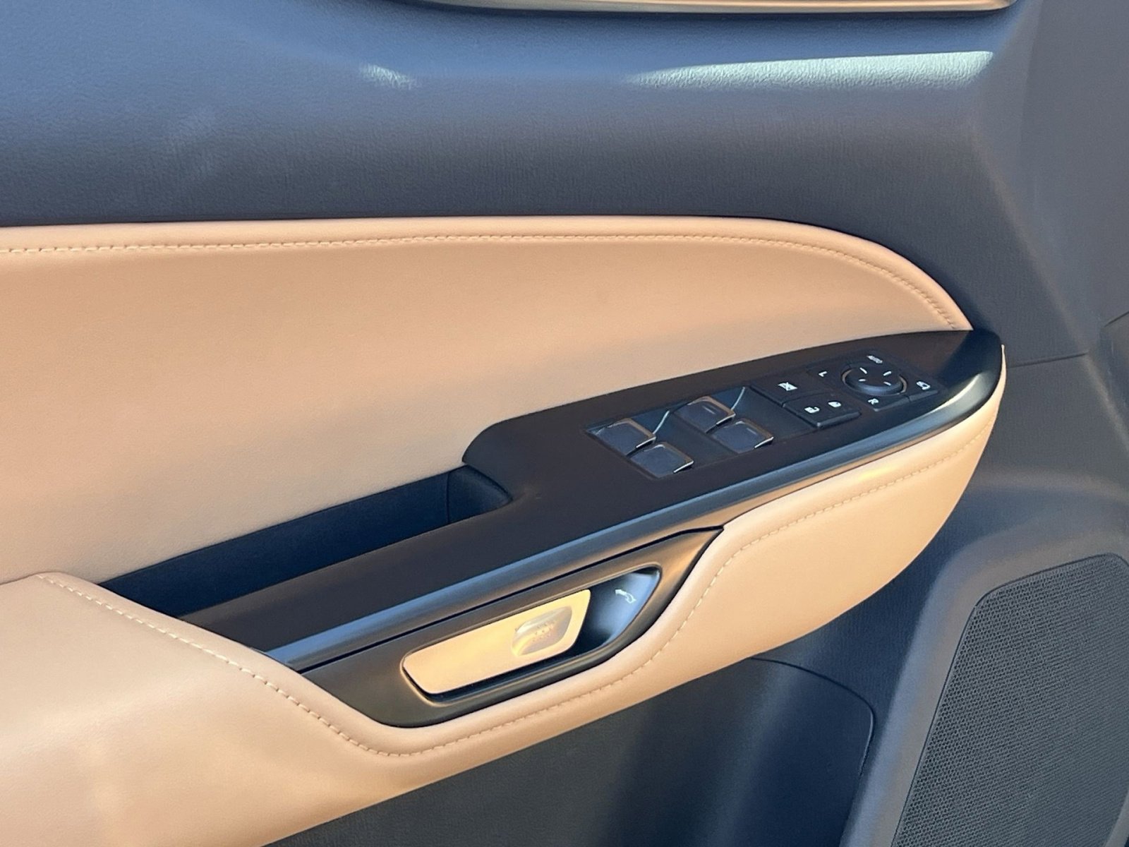 Used 2025 Lexus NX 350 AWD w/ Accessory Package (2T) image 13