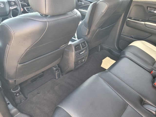 Used 2021 Honda Pilot Touring image 12