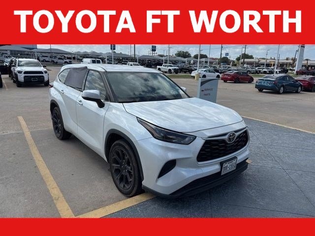 Used 2022 Toyota Highlander L image 1