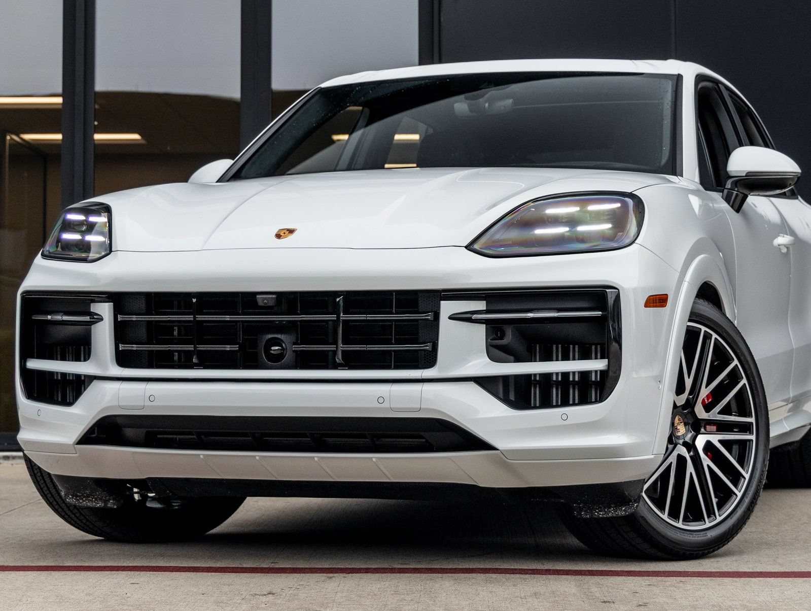 Certified 2026 Porsche Cayenne GTS AWD/4WD image 7