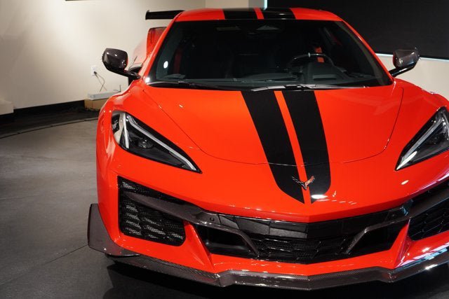 Used 2024 Chevrolet Corvette Z06 w/ Z07 Performance Package RWD image 18
